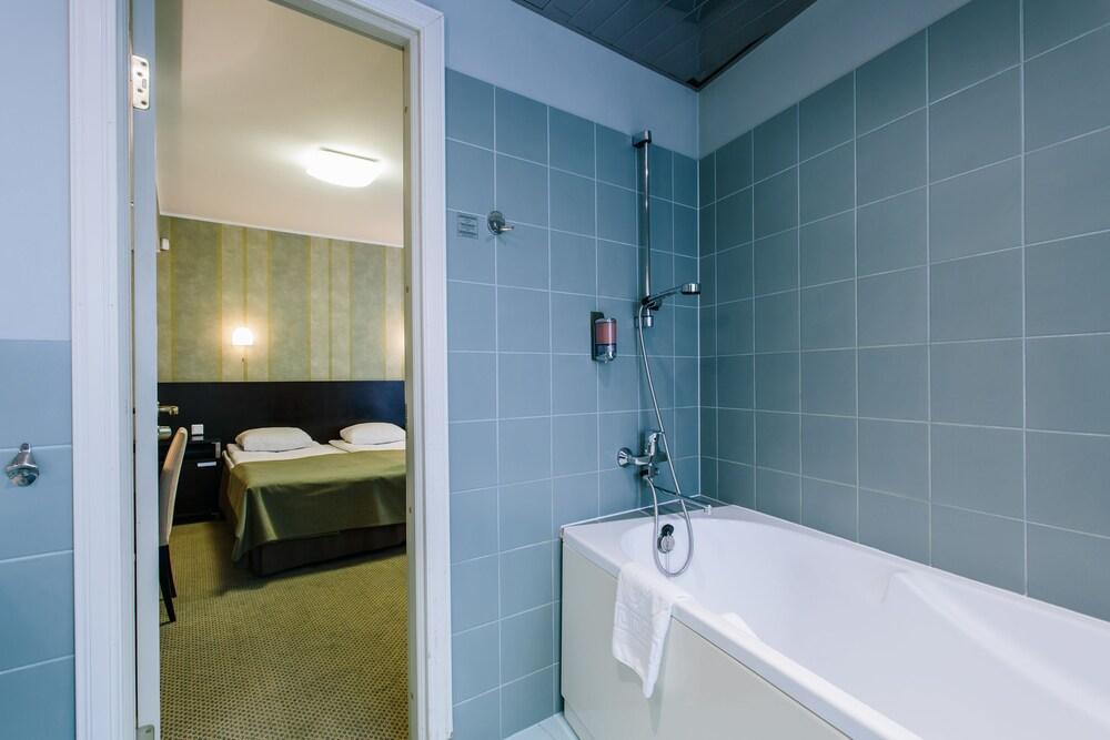 Hestia Hotel Maestro Old Town ทาลลินน์ ภายนอก รูปภาพ