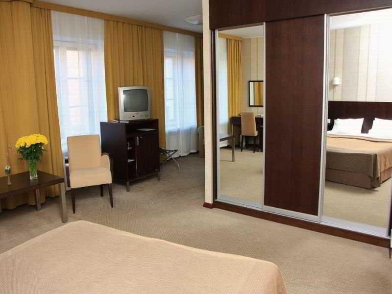 Hestia Hotel Maestro Old Town ทาลลินน์ ภายนอก รูปภาพ
