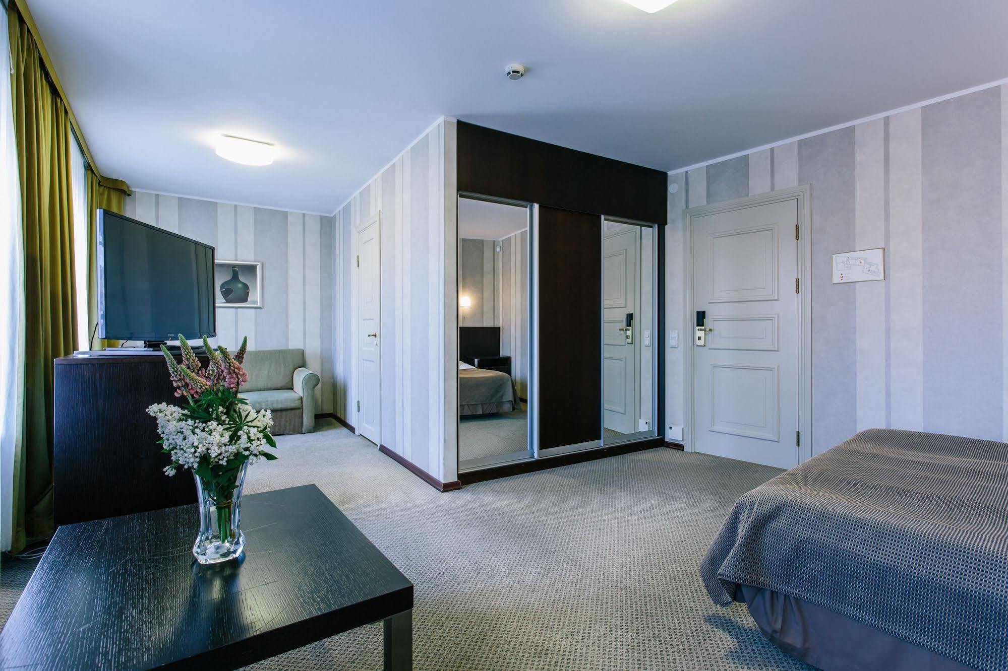 Hestia Hotel Maestro Old Town ทาลลินน์ ภายนอก รูปภาพ