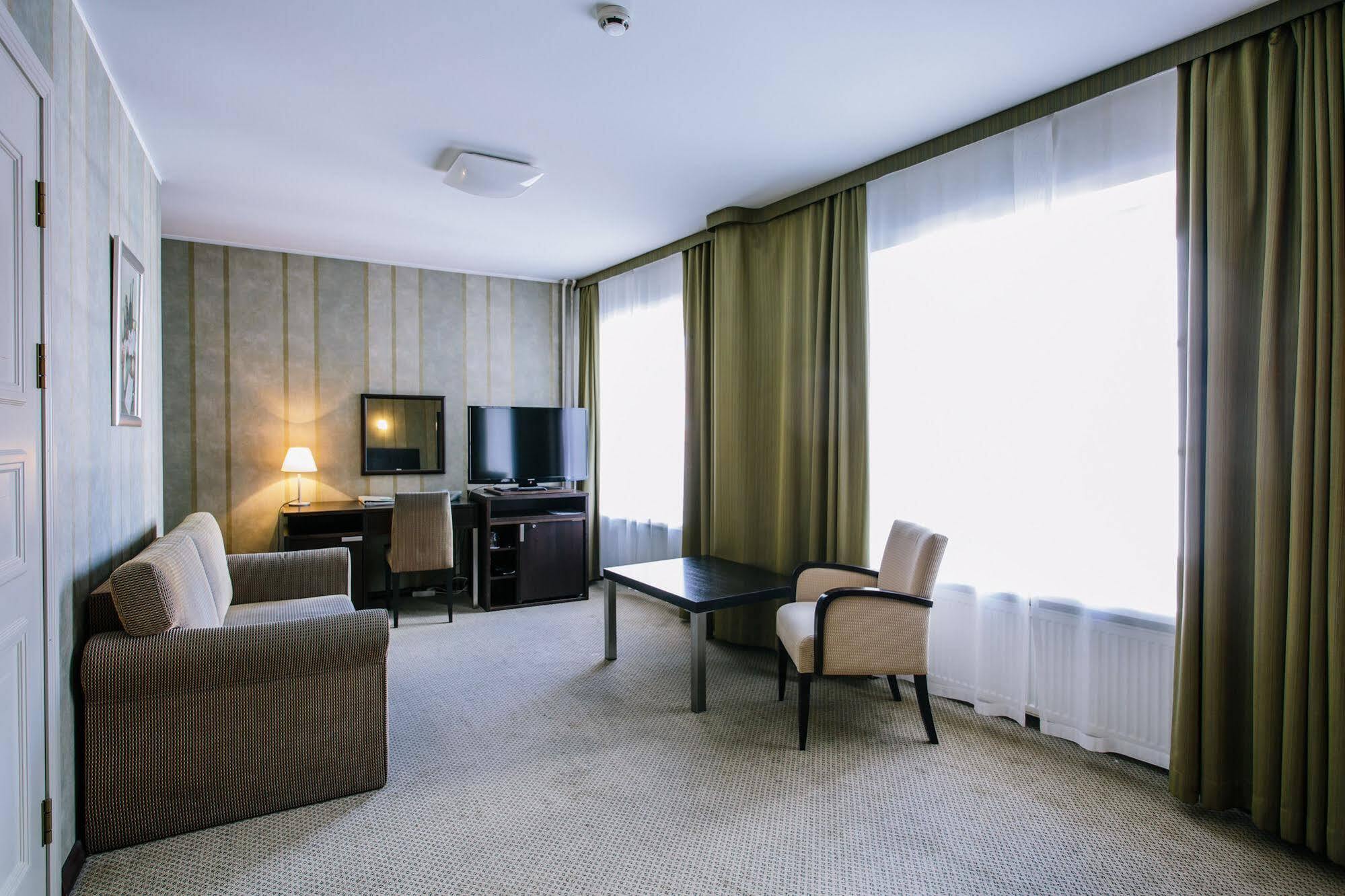 Hestia Hotel Maestro Old Town ทาลลินน์ ภายนอก รูปภาพ